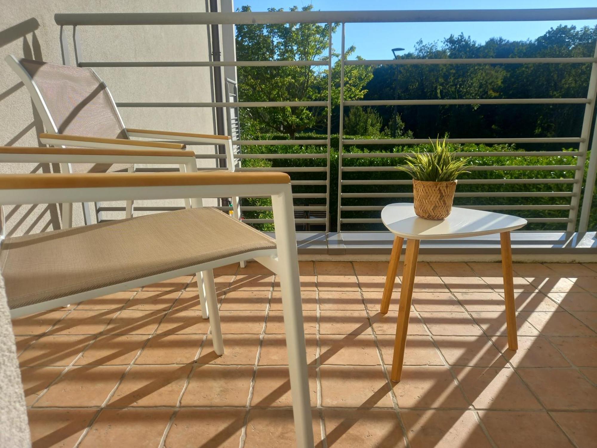 T2 De 56M2 - Geneve A 5 Min- Parking Prive Gratuit Apartment Saint-Julien-en-Genevois Ngoại thất bức ảnh